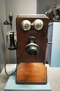 古董电话机