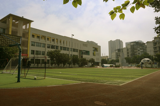 四川成都小学校园足球场