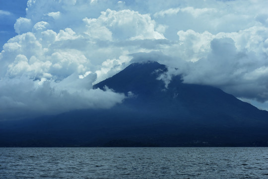 危地马拉火山景观