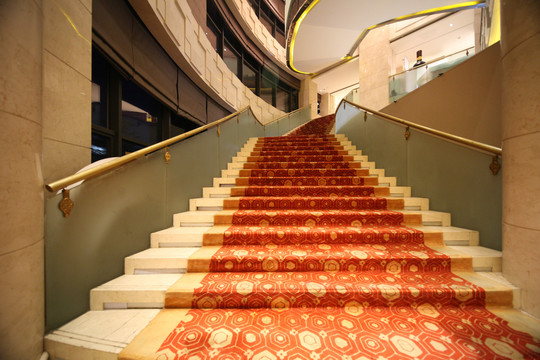 酒店大厅楼梯