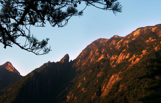 牯牛降主峰