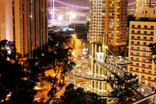 厦门山海步道的夜间风景