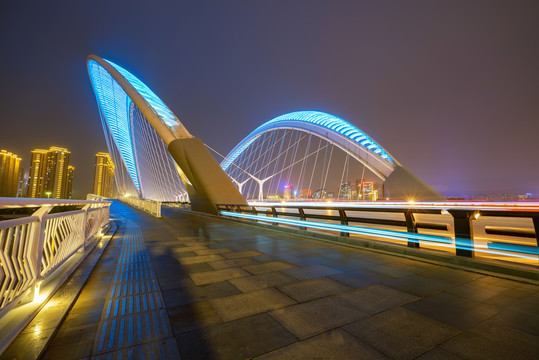 太原南中环桥夜景