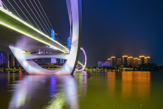 南京之眼步行桥夜景