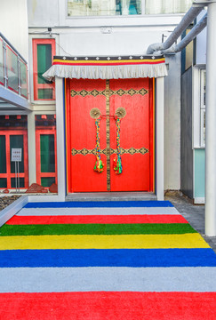 西藏建筑大门