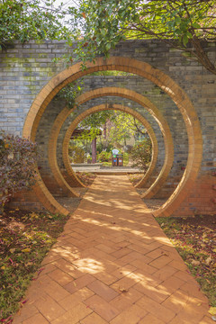 古典园林圆形门