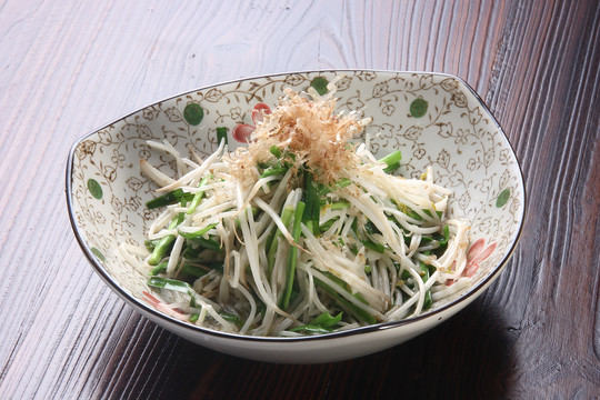 韭菜炒银芽