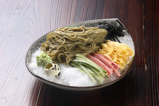 绿茶冷面