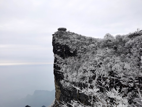 天门山雪景