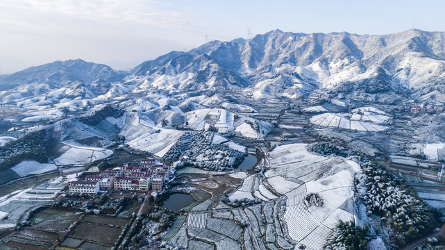 山村雪景