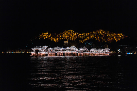 潮州广济桥夜景灯光秀