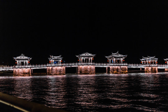 潮州广济桥夜景灯光秀