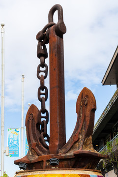 码头大铁锚雕塑