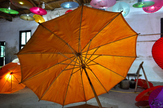 油纸雨伞