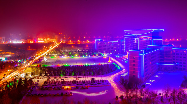 绥化市政府夜景