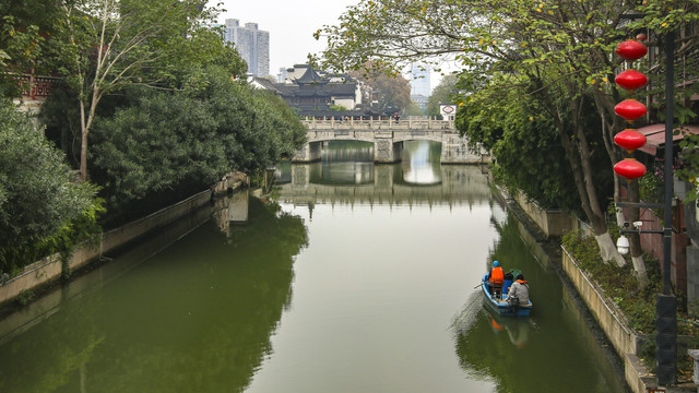 秦淮河