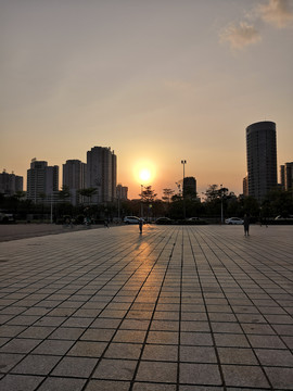 夕阳广场