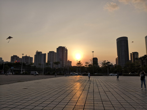 夕阳广场
