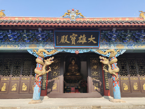 双龙缠柱