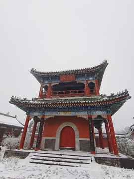 天门山寺雪景