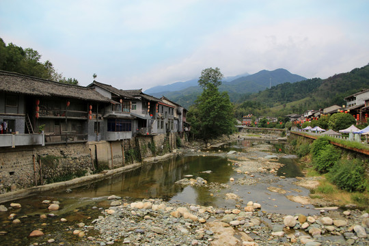 青木川河边民居砖瓦楼