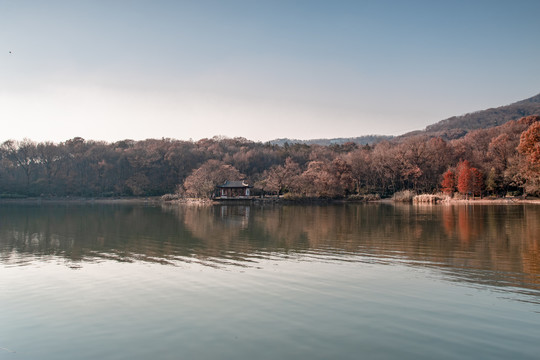 宁静的紫霞湖