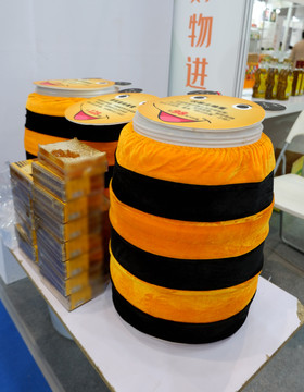 农家土蜂蜜包装设计