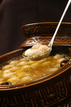 肉丸杂菌汤