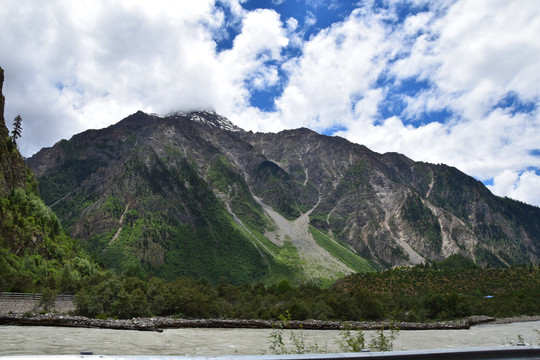 西藏山峰