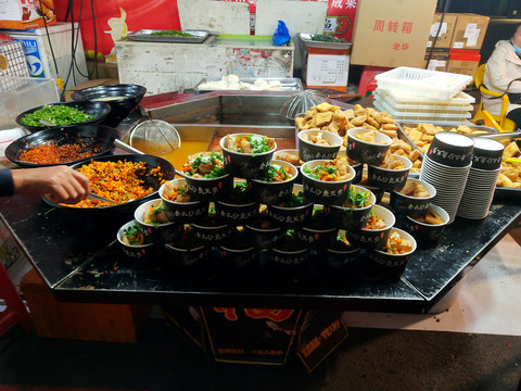 美食节臭豆腐