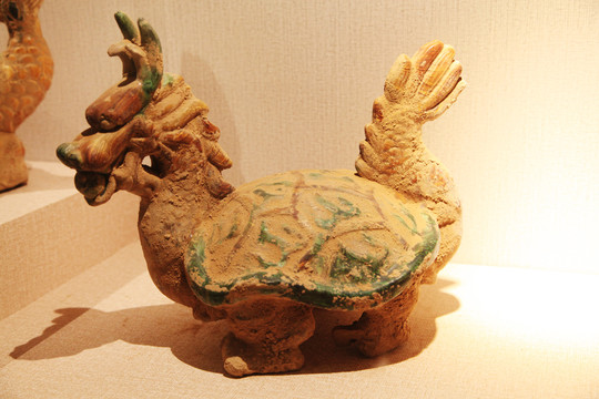 彩釉龙龟