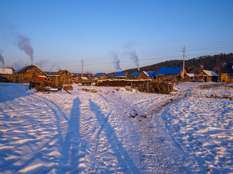 漠河北红村