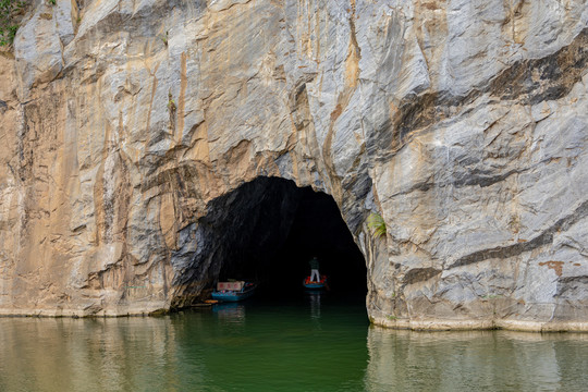 石花水洞海南省著名溶洞景点