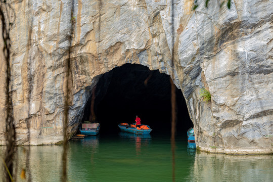 石花水洞海南省著名溶洞景点