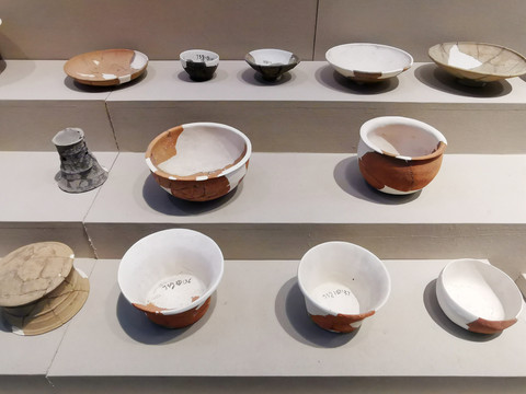 新石器时代陶盆陶罐