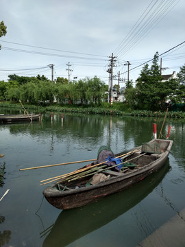 浙东江南水乡渔村小船