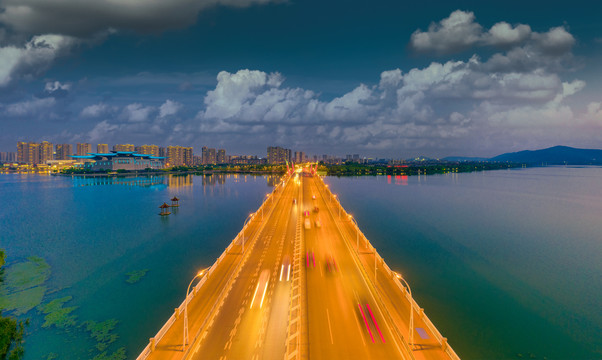 无锡蠡湖大桥夜景