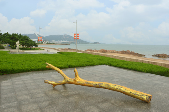 青岛雕塑园树干造型雕塑