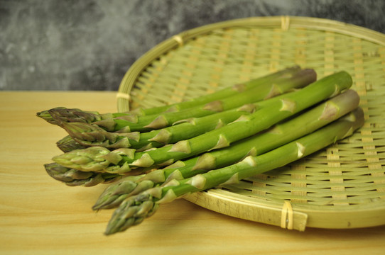 绿芦笋食材