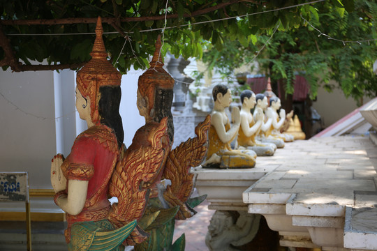 柬埔寨寺庙佛像