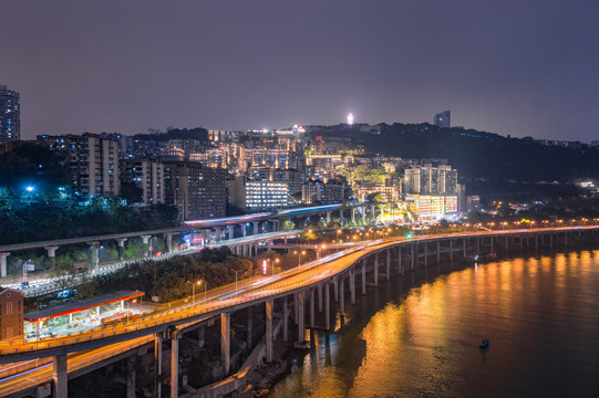 重庆李子坝轻轨城市夜景风光