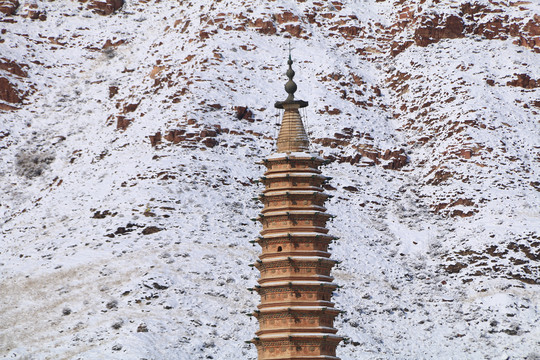 宁夏贺兰山拜寺口双塔