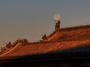 古建筑与月亮