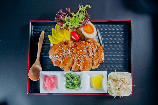 松坂猪排饭套餐