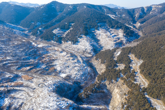 航拍雪后的济南藏龙涧25
