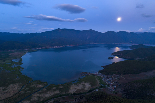 泸沽湖风光