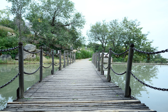 景观铁链木桥