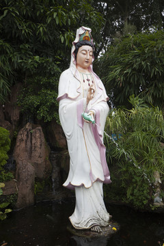 观音菩萨塑像