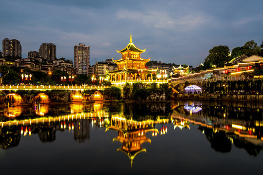 甲秀楼夜景