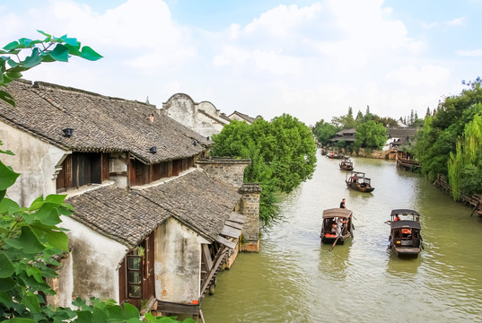 乌篷船游水乡